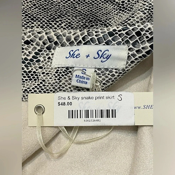 SHE + SKY SNAKE PRINT SKIRT NWT‎ SMALL - Picture 5 of 6